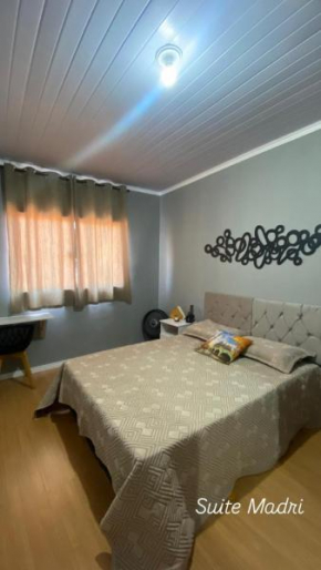 Suíte Madri Aconchegante e Charmosa